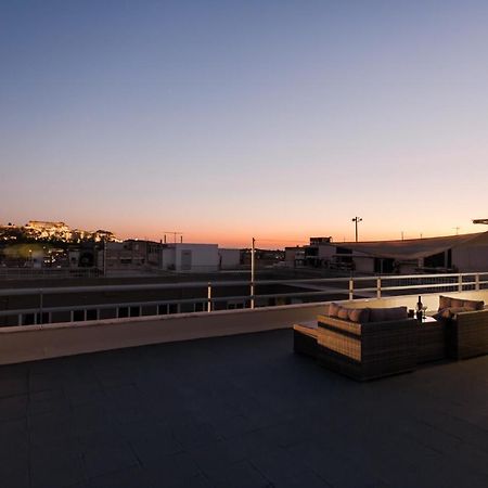 Apartament Gorgeous Retire With Breathtaking Acropolis View! Ateny Zewnętrze zdjęcie